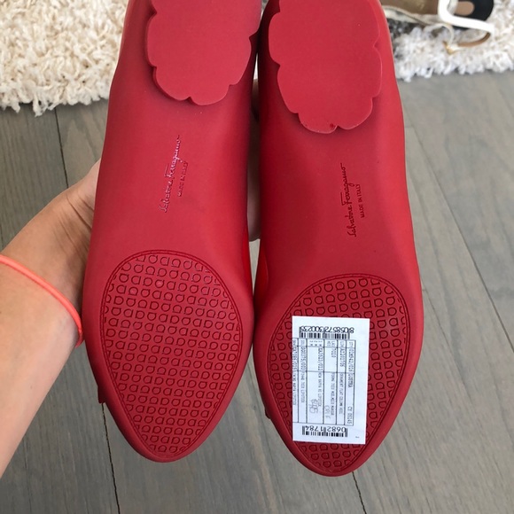 Ferragamo Lustra Varina Bow Flats - Picture 6 of 8